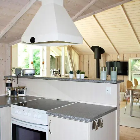 6 Person Holiday In *